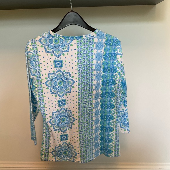J. McLaughlin Blue and Green Patterned 3/4 Sleeve Top - Picture 2 of 3